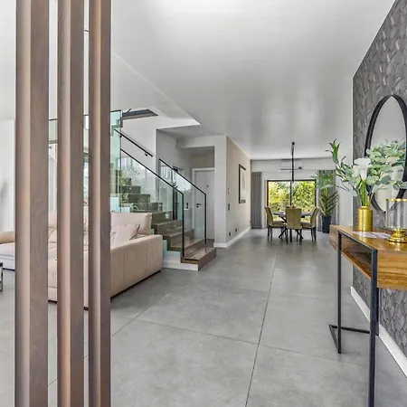 Casa Zeus By Plus